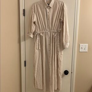 Universal thread Beige Striped Long Sleeve Dress